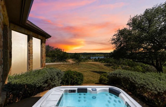259 Chimney Cove DR, Marble Falls, TX 78654