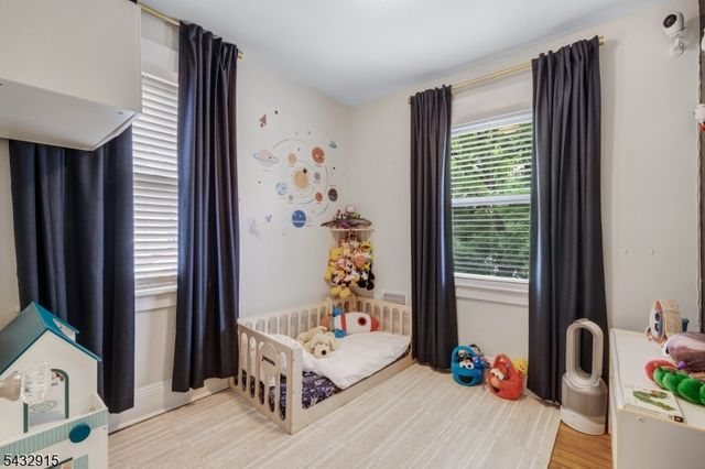 6 Pershing Ct, Ridgefield Park Village, NJ 07660