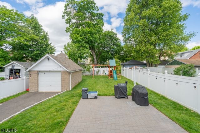 6 Pershing Ct, Ridgefield Park Village, NJ 07660