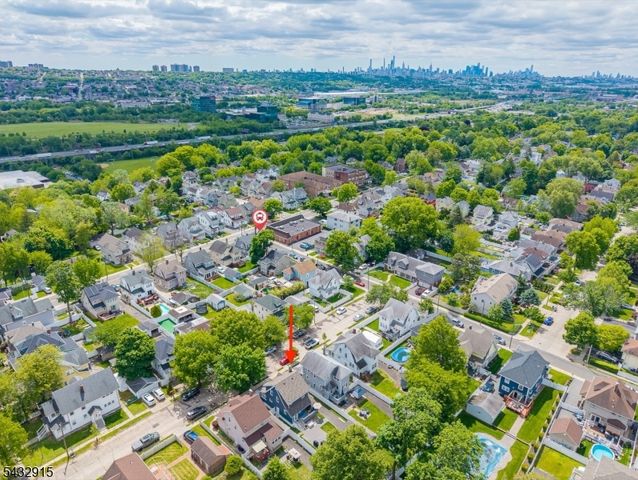 6 Pershing Ct, Ridgefield Park Village, NJ 07660