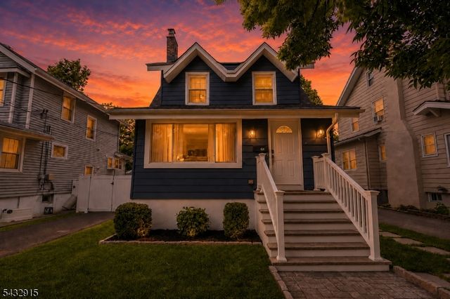 6 Pershing Ct, Ridgefield Park Village, NJ 07660