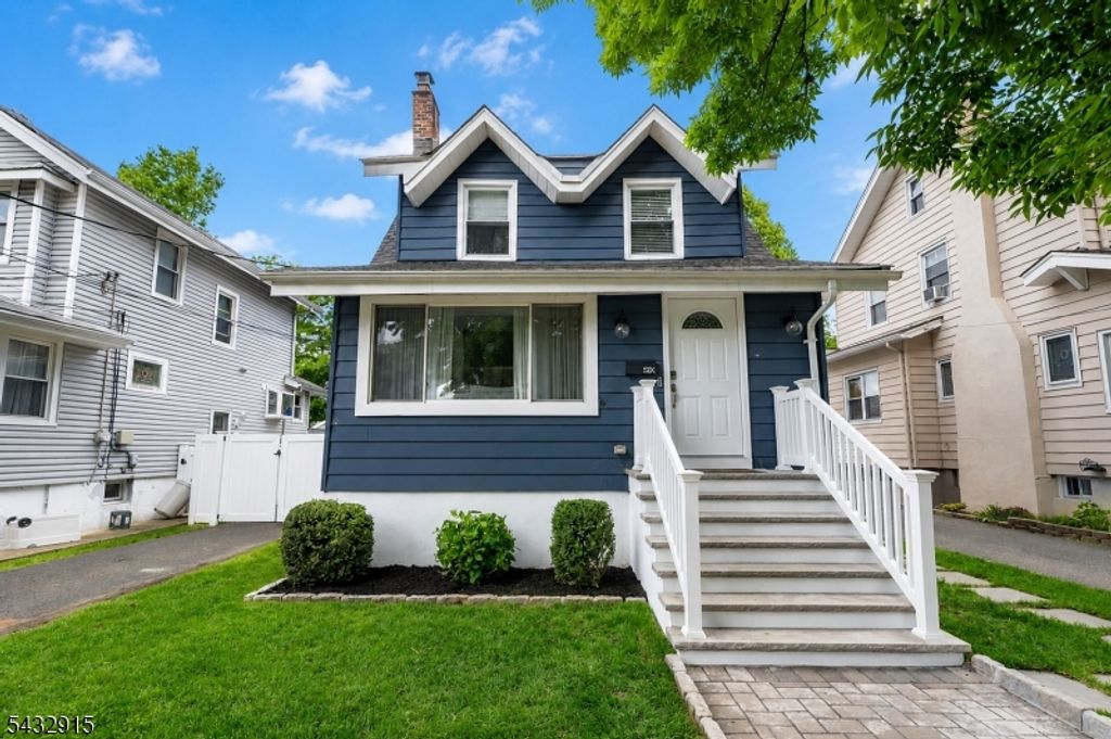 6 Pershing Ct, Ridgefield Park Village, NJ 07660