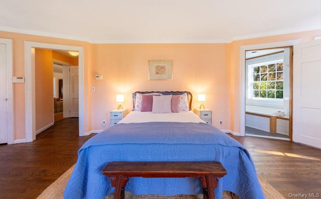 9 Oxford Road, White Plains, NY 10605