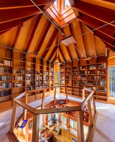 9 Oxford Road, White Plains, NY 10605