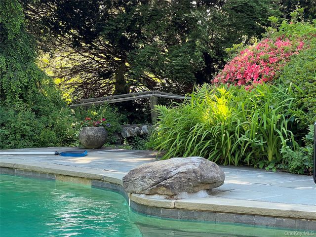 9 Oxford Road, White Plains, NY 10605