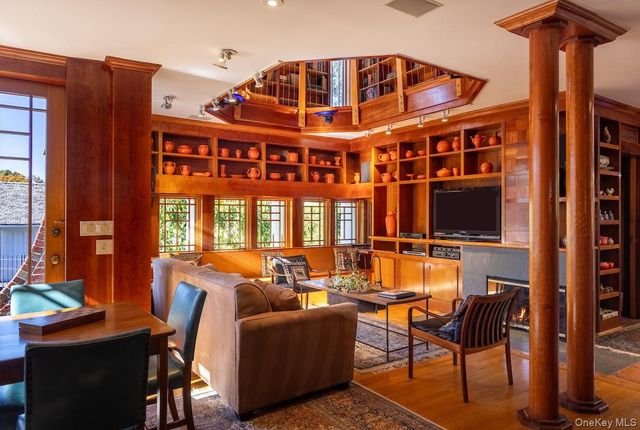 9 Oxford Road, White Plains, NY 10605