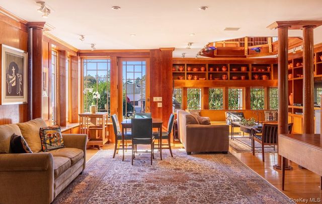 9 Oxford Road, White Plains, NY 10605