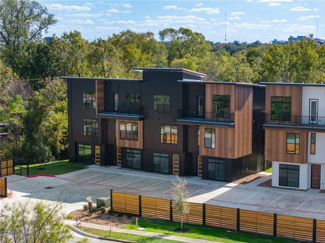 2539 East Villa Maria Road D, Bryan, TX 77802