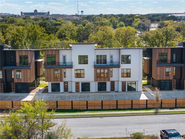 2539 East Villa Maria Road D, Bryan, TX 77802