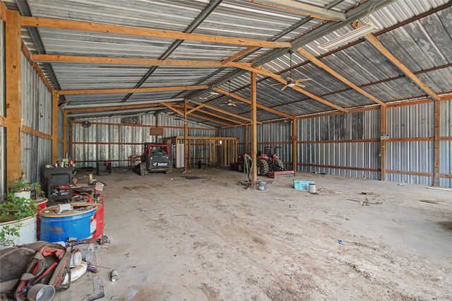 15783 E Williams Road, Conroe, TX 77303