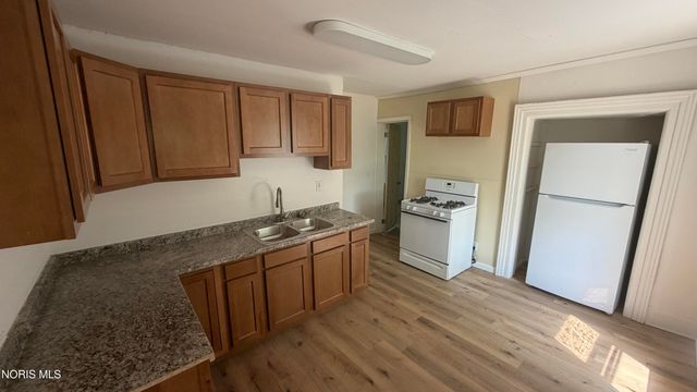 1026 Oakwood Avenue, Toledo, OH 43607