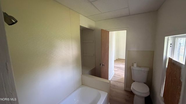 1026 Oakwood Avenue, Toledo, OH 43607
