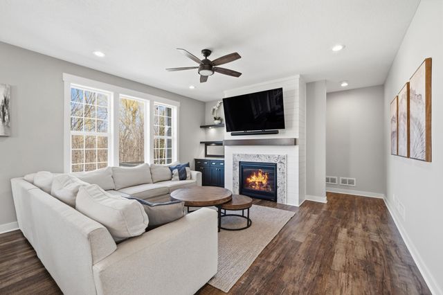 6735 Kimberly Lane N, Maple Grove, MN 55311