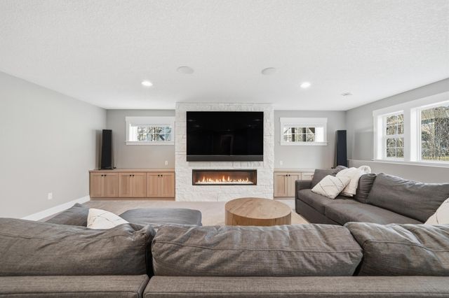 6735 Kimberly Lane N, Maple Grove, MN 55311
