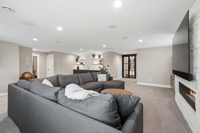 6735 Kimberly Lane N, Maple Grove, MN 55311
