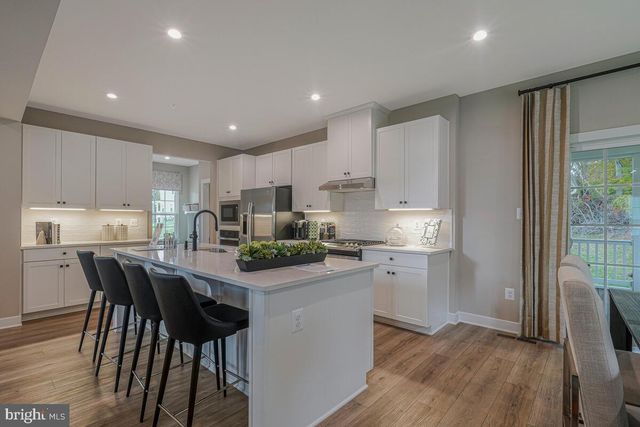 11900 SUN VALLEY DR, Fort Washington, MD 20744