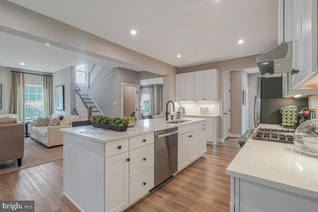 11900 SUN VALLEY DR, Fort Washington, MD 20744