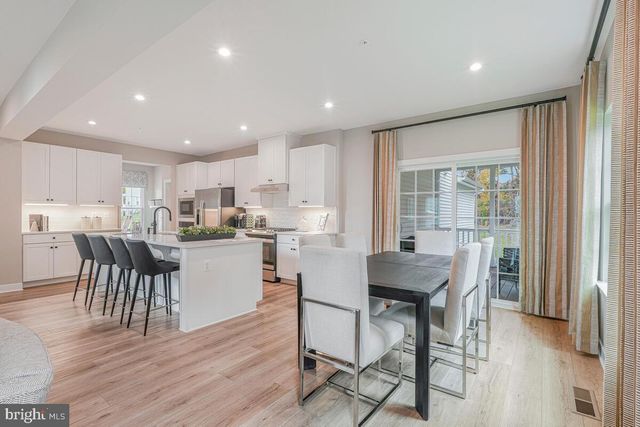 11900 SUN VALLEY DR, Fort Washington, MD 20744