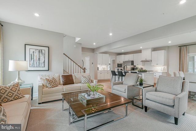 11900 SUN VALLEY DR, Fort Washington, MD 20744