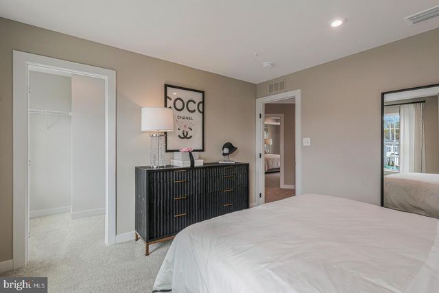 11900 SUN VALLEY DR, Fort Washington, MD 20744