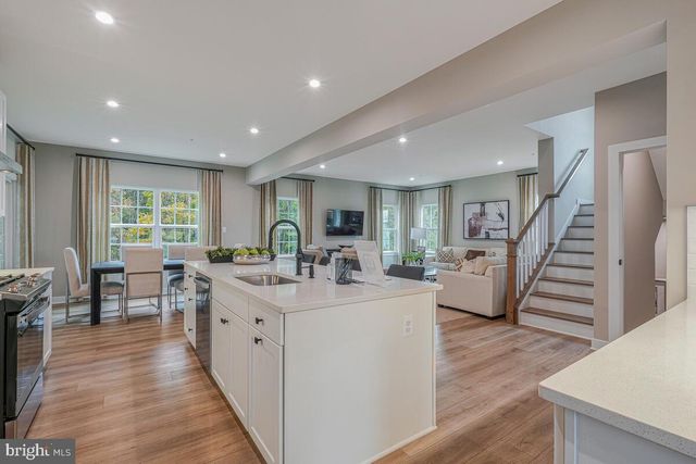 11900 SUN VALLEY DR, Fort Washington, MD 20744