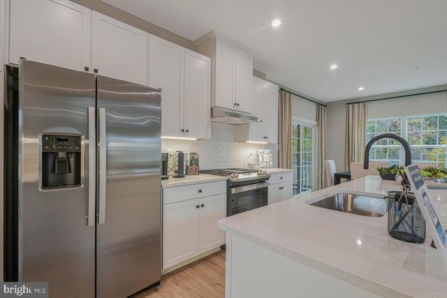 11900 SUN VALLEY DR, Fort Washington, MD 20744