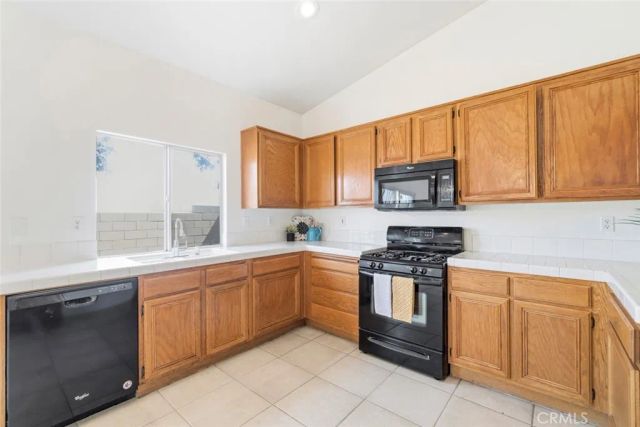 16606 Windcrest, Fontana, CA 92337