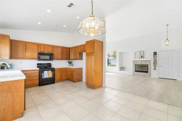 16606 Windcrest, Fontana, CA 92337
