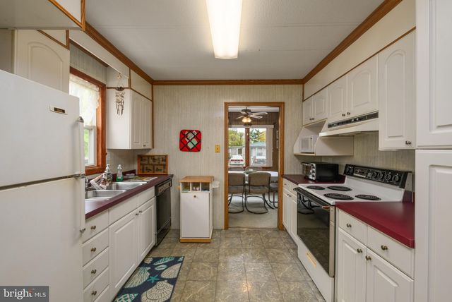 18006 HOWARD DR, Rehoboth Beach, DE 19971