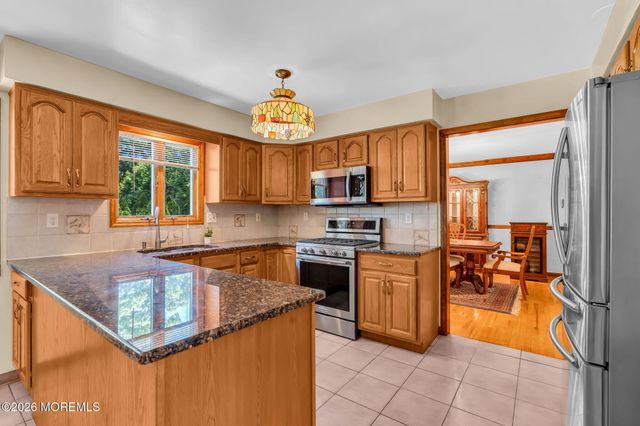 2003 Finderne Street, Oakhurst, NJ 07755