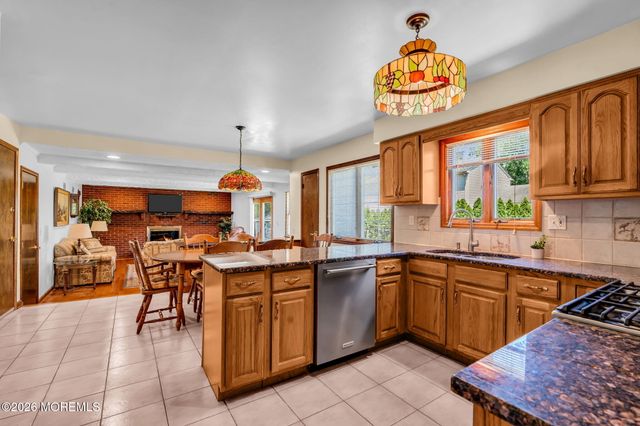 2003 Finderne Street, Oakhurst, NJ 07755