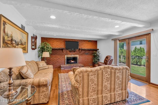 2003 Finderne Street, Oakhurst, NJ 07755