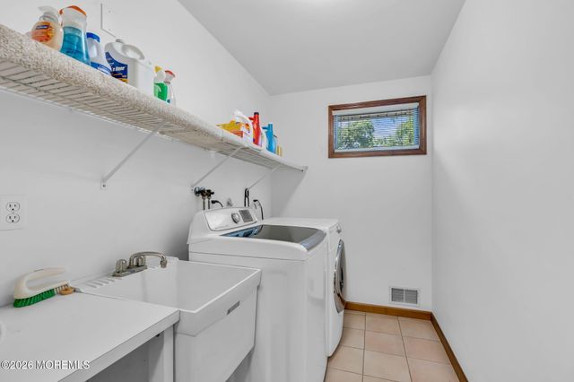2003 Finderne Street, Oakhurst, NJ 07755