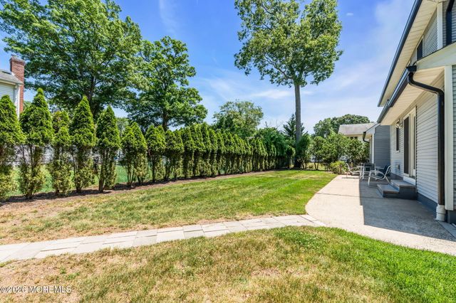 2003 Finderne Street, Oakhurst, NJ 07755
