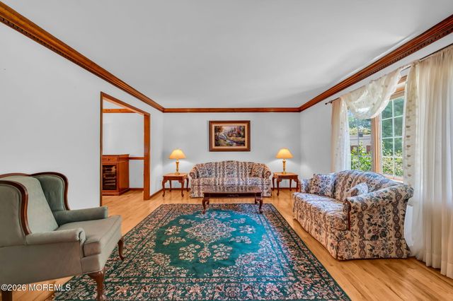 2003 Finderne Street, Oakhurst, NJ 07755