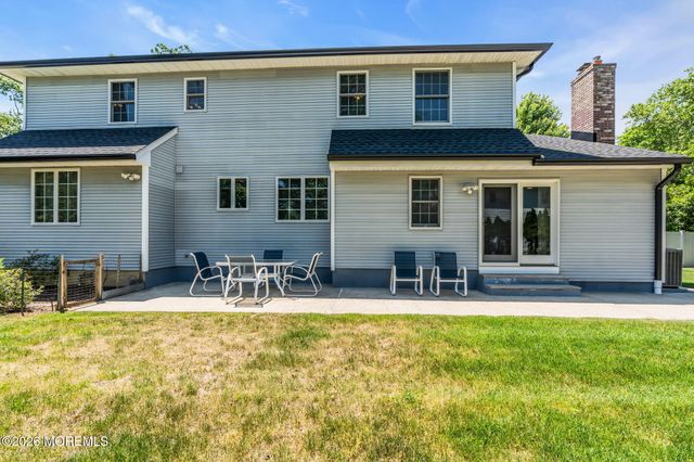 2003 Finderne Street, Oakhurst, NJ 07755