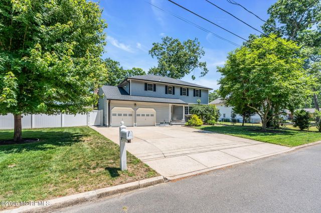 2003 Finderne Street, Oakhurst, NJ 07755