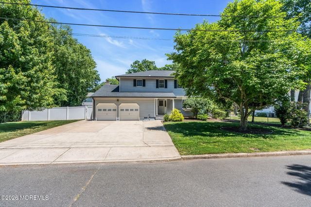 2003 Finderne Street, Oakhurst, NJ 07755
