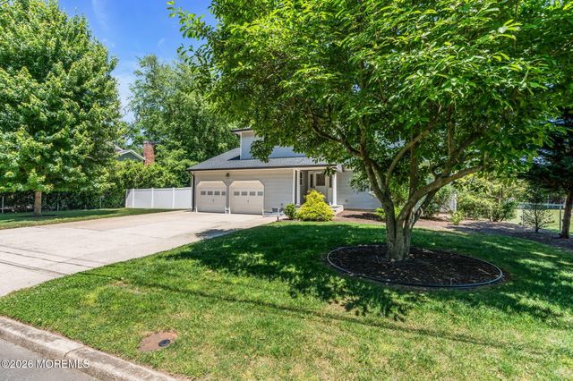 2003 Finderne Street, Oakhurst, NJ 07755
