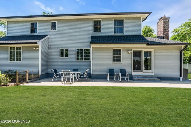 2003 Finderne Street, Oakhurst, NJ 07755