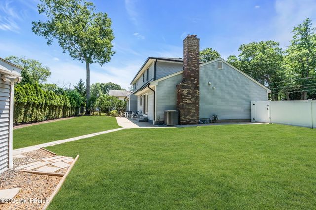 2003 Finderne Street, Oakhurst, NJ 07755