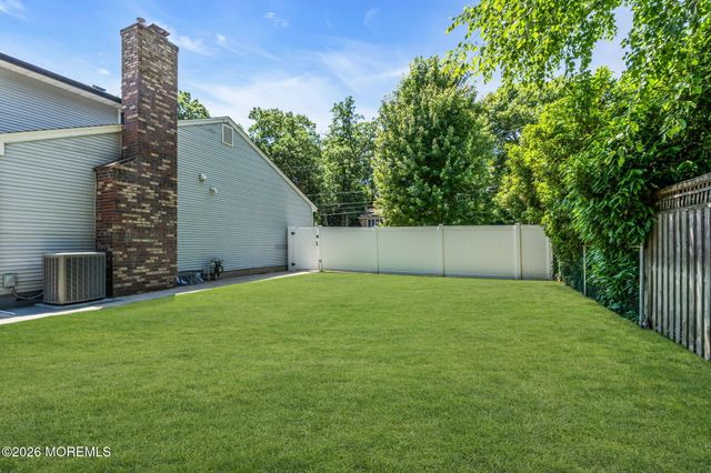 2003 Finderne Street, Oakhurst, NJ 07755