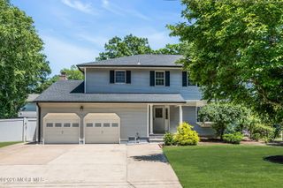 2003 Finderne Street, Oakhurst, NJ 07755