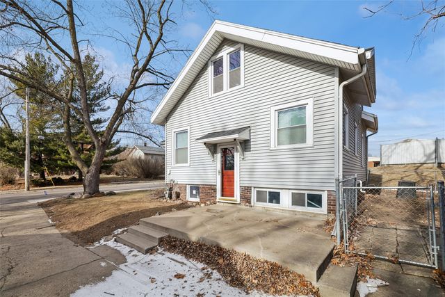 1725 41st Street, Des Moines, IA 50310