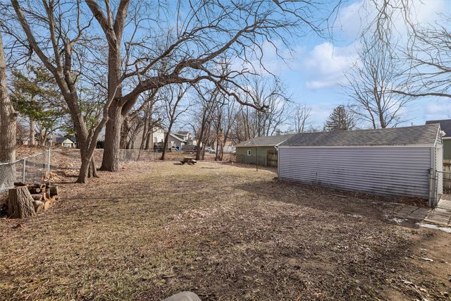 1725 41st Street, Des Moines, IA 50310