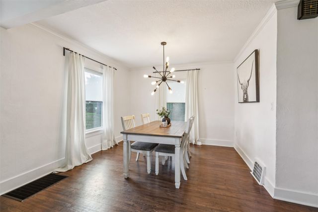 1725 41st Street, Des Moines, IA 50310