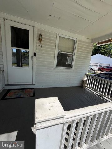 24 BRAEBURN DR, Ewing Twp, NJ 08638