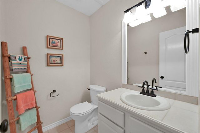 15 Regency Point, Conroe, TX 77356