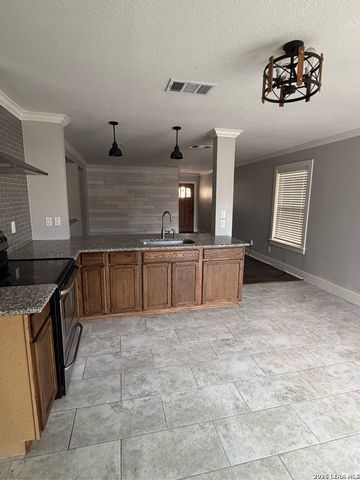 2154 Sunbend Falls, San Antonio, TX 78224