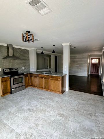 2154 Sunbend Falls, San Antonio, TX 78224